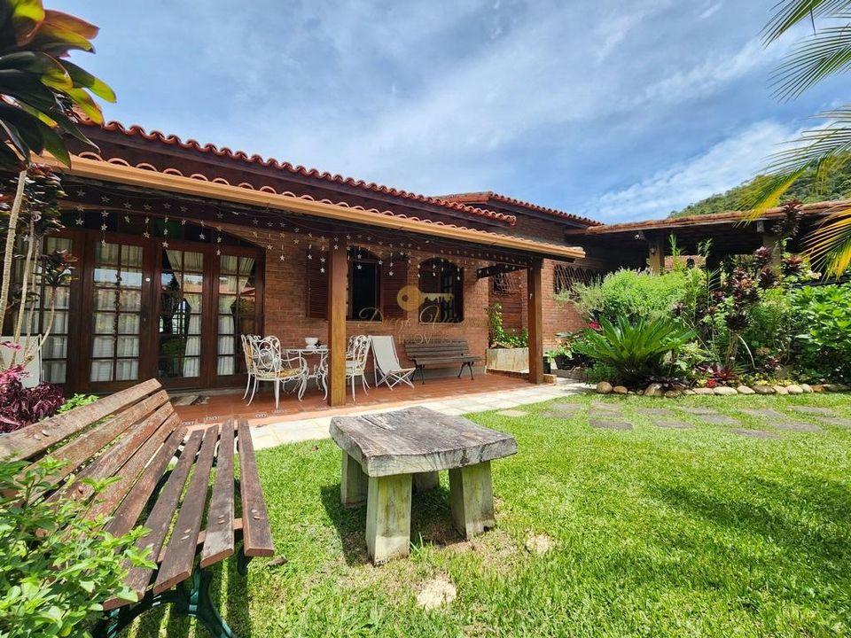 Casa à venda em Golfe, Teresópolis - RJ