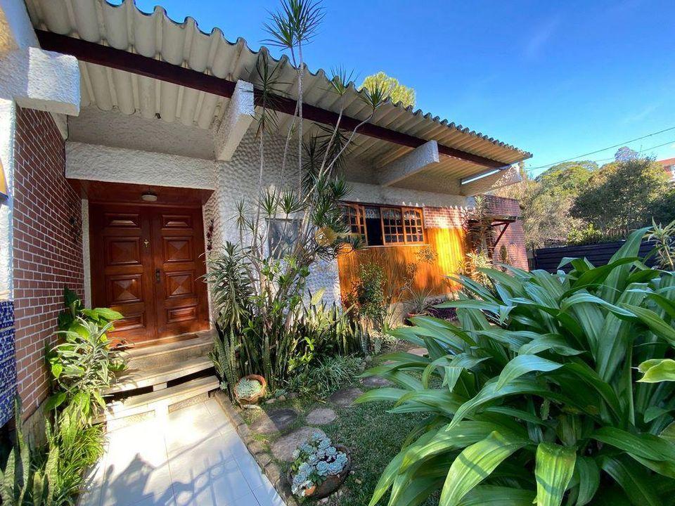 Casa à venda em Golfe, Teresópolis - RJ - Foto 1