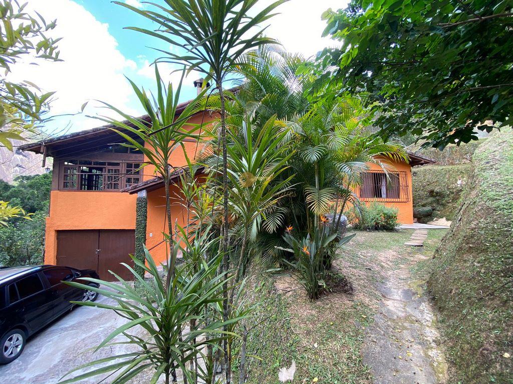 Casa à venda em Fazenda Inglesa, Petrópolis - RJ