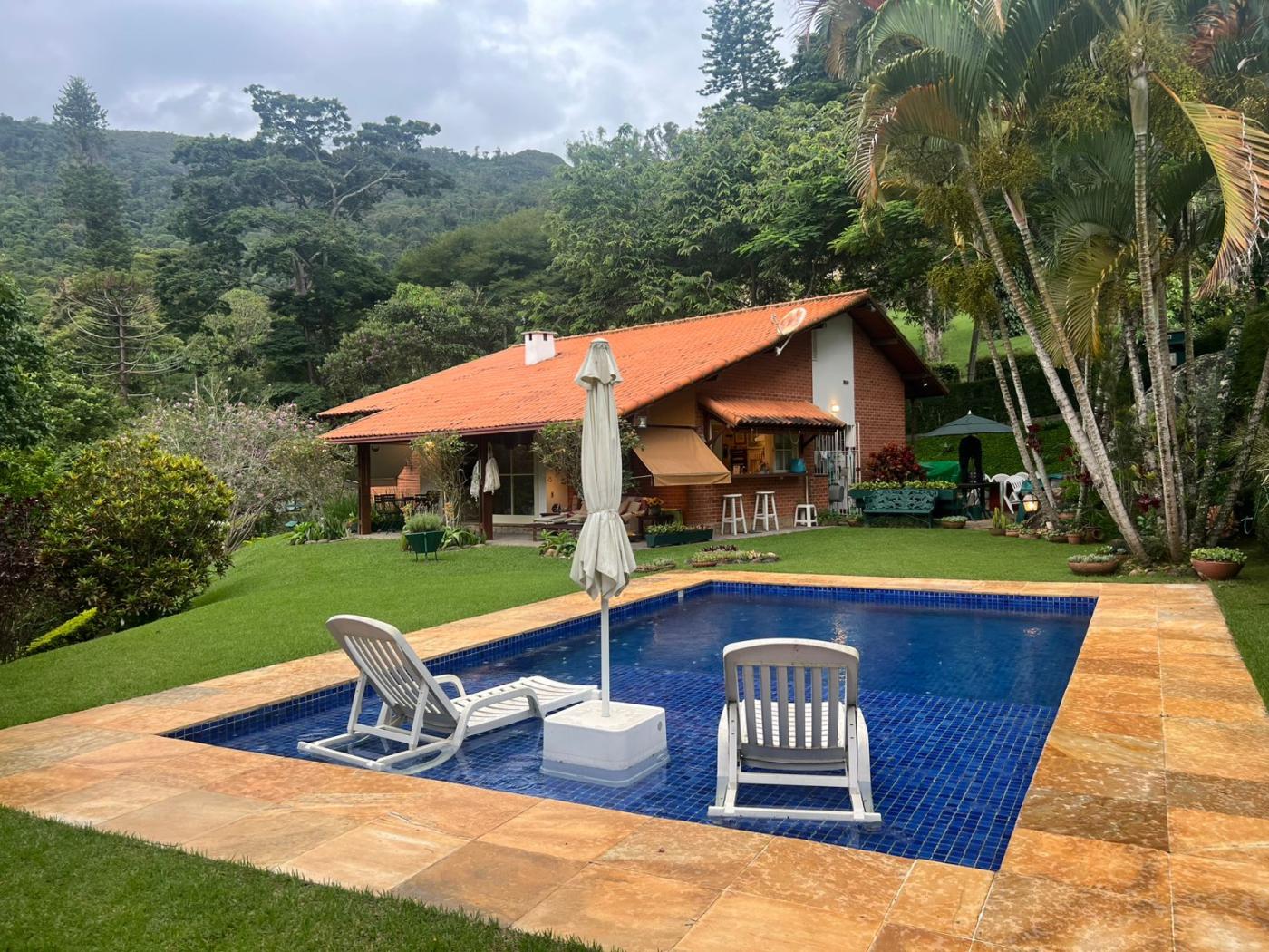 Casa à venda em Nogueira, Petrópolis - RJ