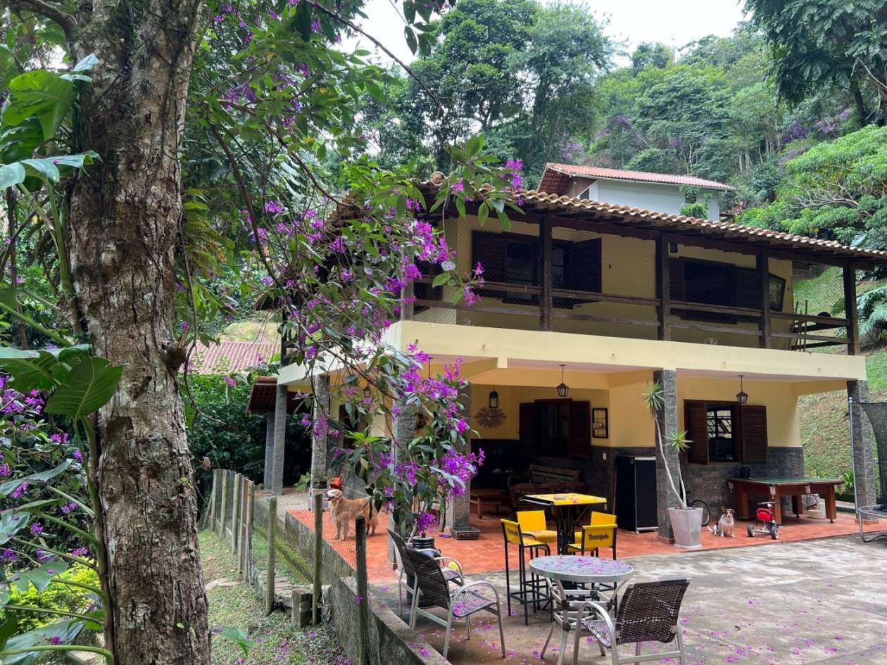 Casa à venda em Itaipava, Petrópolis - RJ