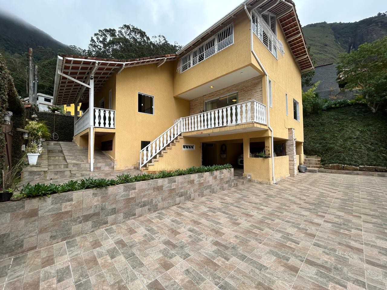 Casa à venda em Retiro, Petrópolis - RJ