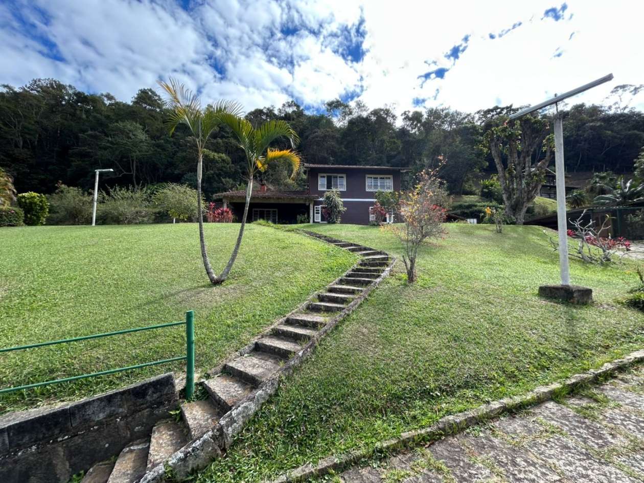 Casa à venda em Araras, Petrópolis - RJ