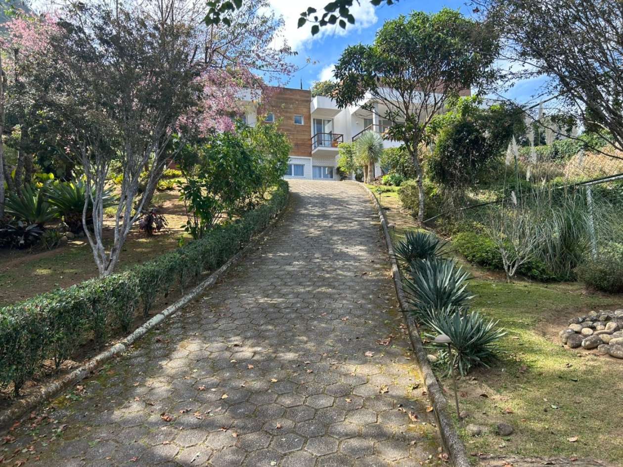 Casa à venda em Araras, Petrópolis - RJ