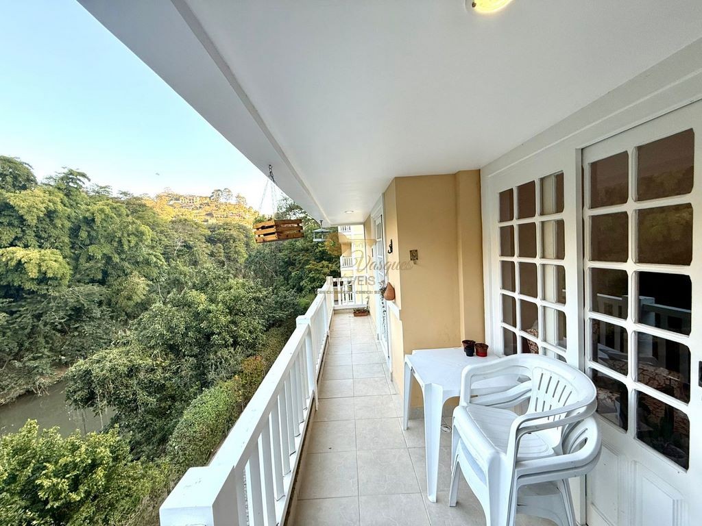 Apartamento à venda em Itaipava, Petrópolis - RJ