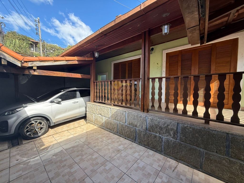 Casa à venda em Várzea, Teresópolis - RJ