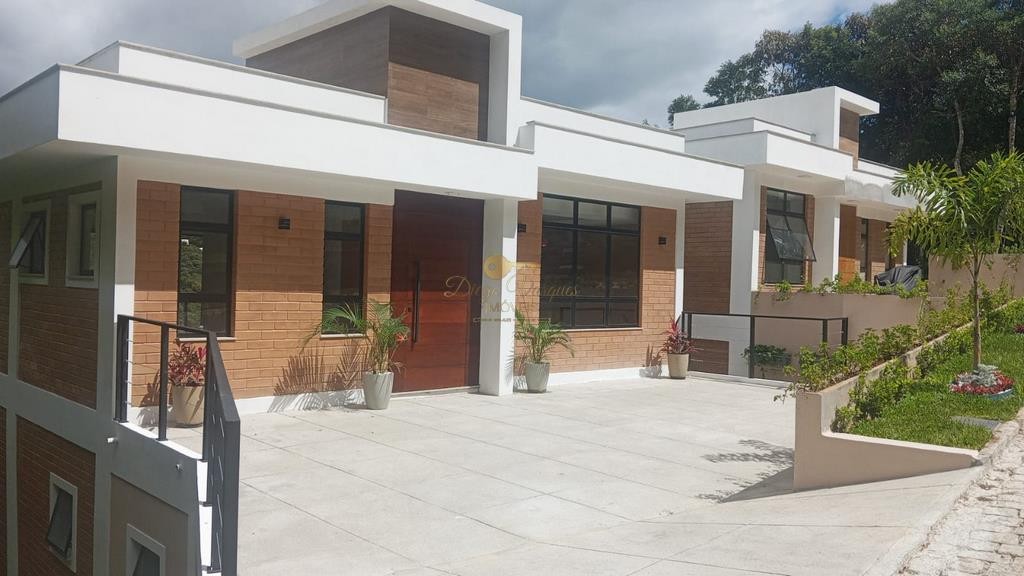 Casa à venda em Green Valley, Teresópolis - RJ