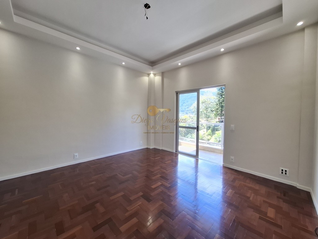 Apartamento à venda em Alto, Teresópolis - RJ
