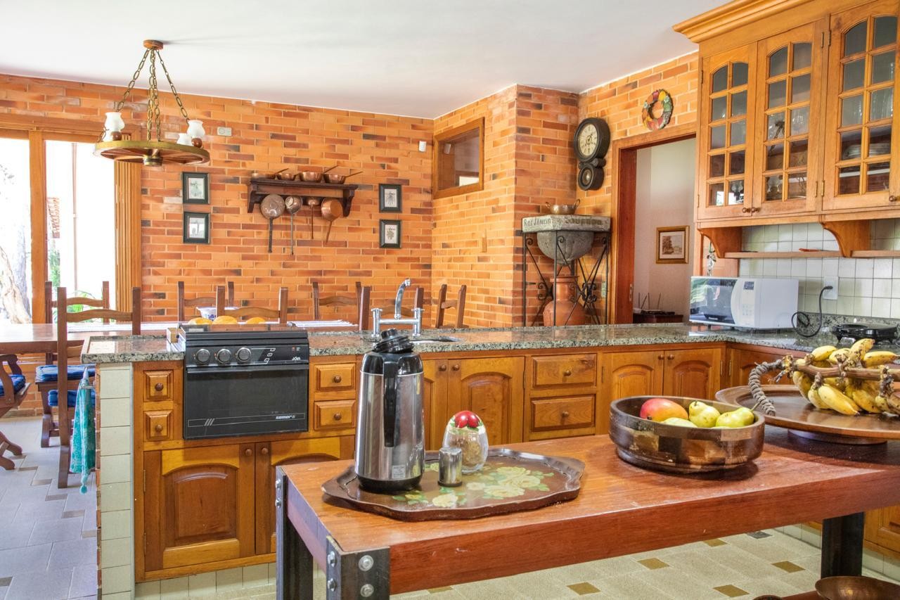 Casa, 7 quartos, 373 m² - Foto 3