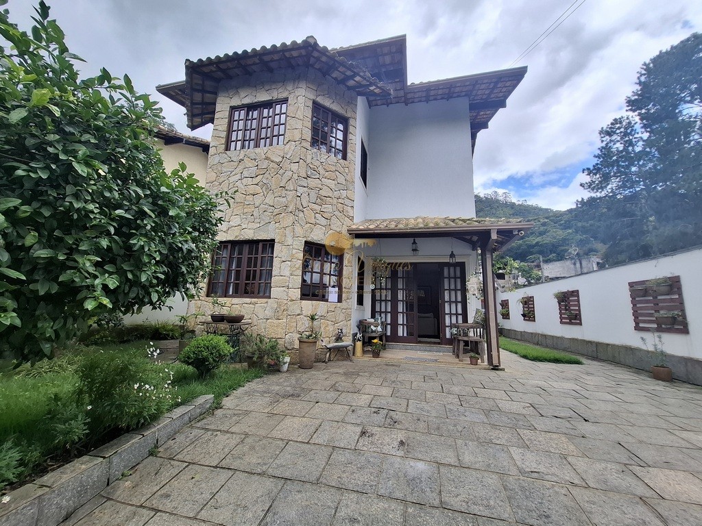Casa, 3 quartos, 304 m² - Foto 2