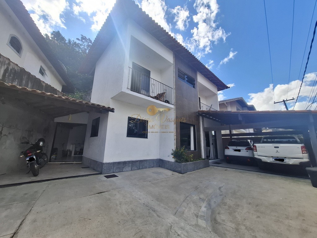 Casa, 4 quartos, 299 m² - Foto 1