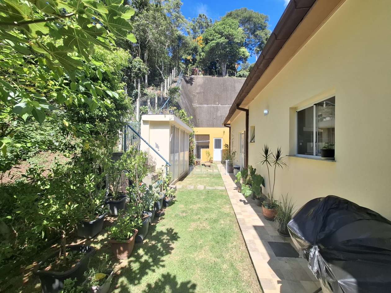 Casa, 4 quartos, 1787 m² - Foto 34