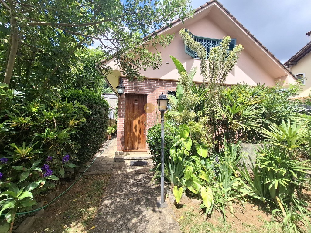Casa à venda em Vale do Paraíso, Teresópolis - RJ