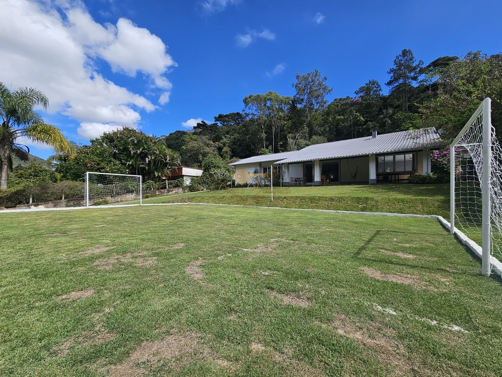Casa, 4 quartos, 337 m² - Foto 1