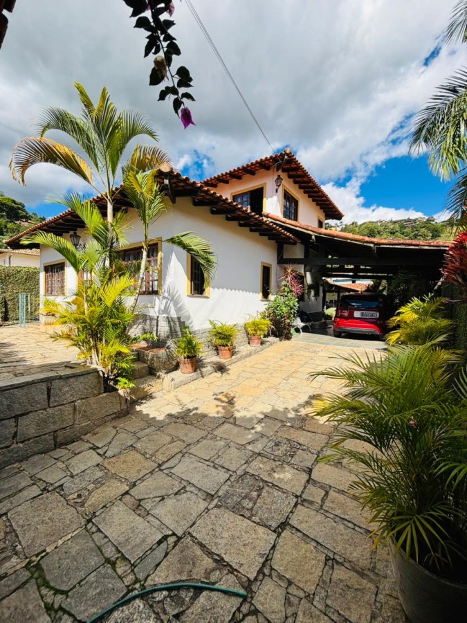 Casa, 4 quartos, 283 m² - Foto 1