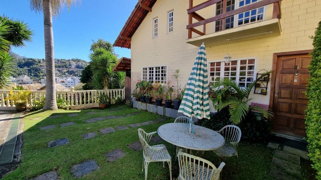 Casa à venda em Cascata Guarani, Teresópolis - RJ