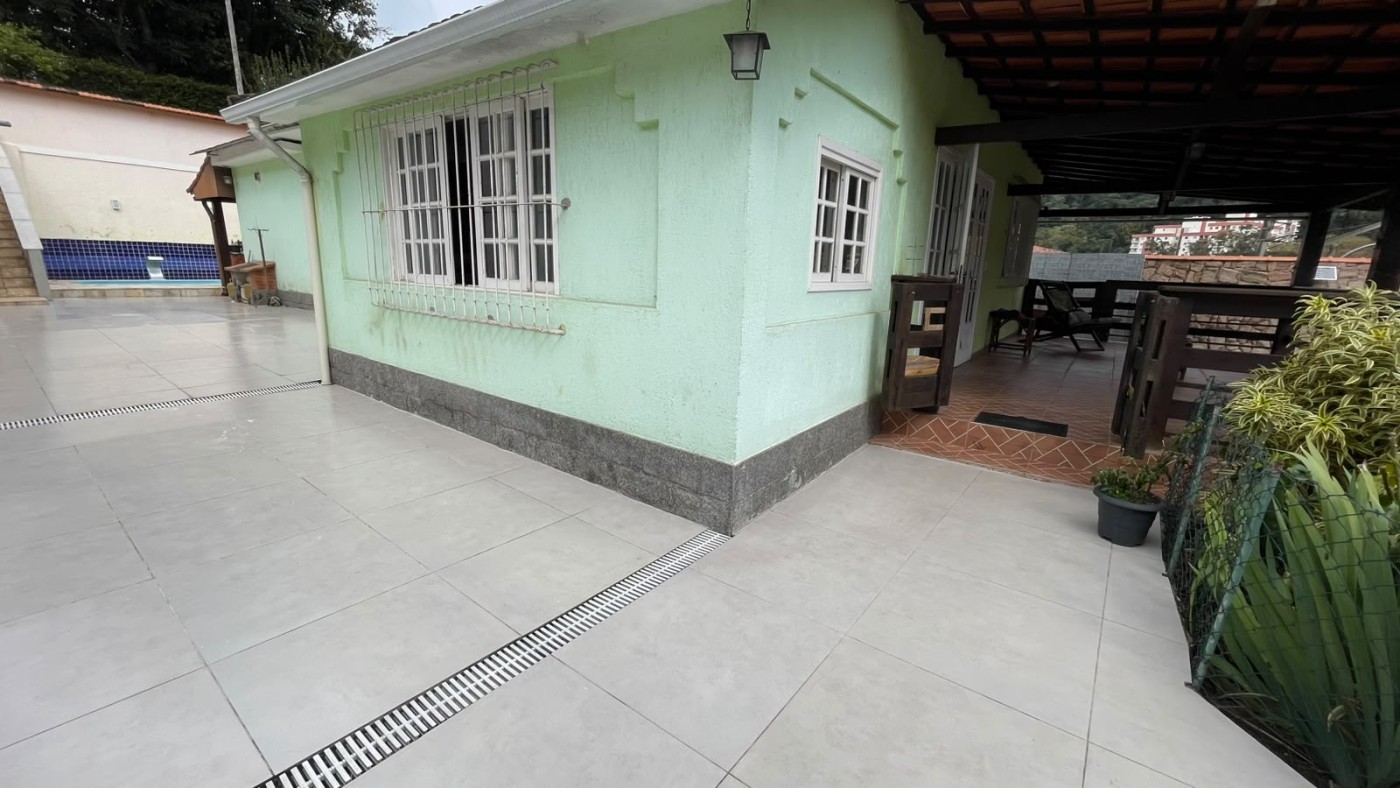 Casa à venda em Corrêas, Petrópolis - RJ