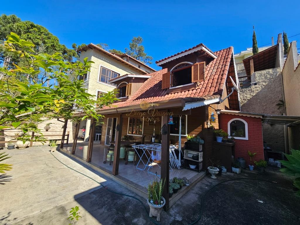 Casa à venda em Tijuca, Teresópolis - RJ