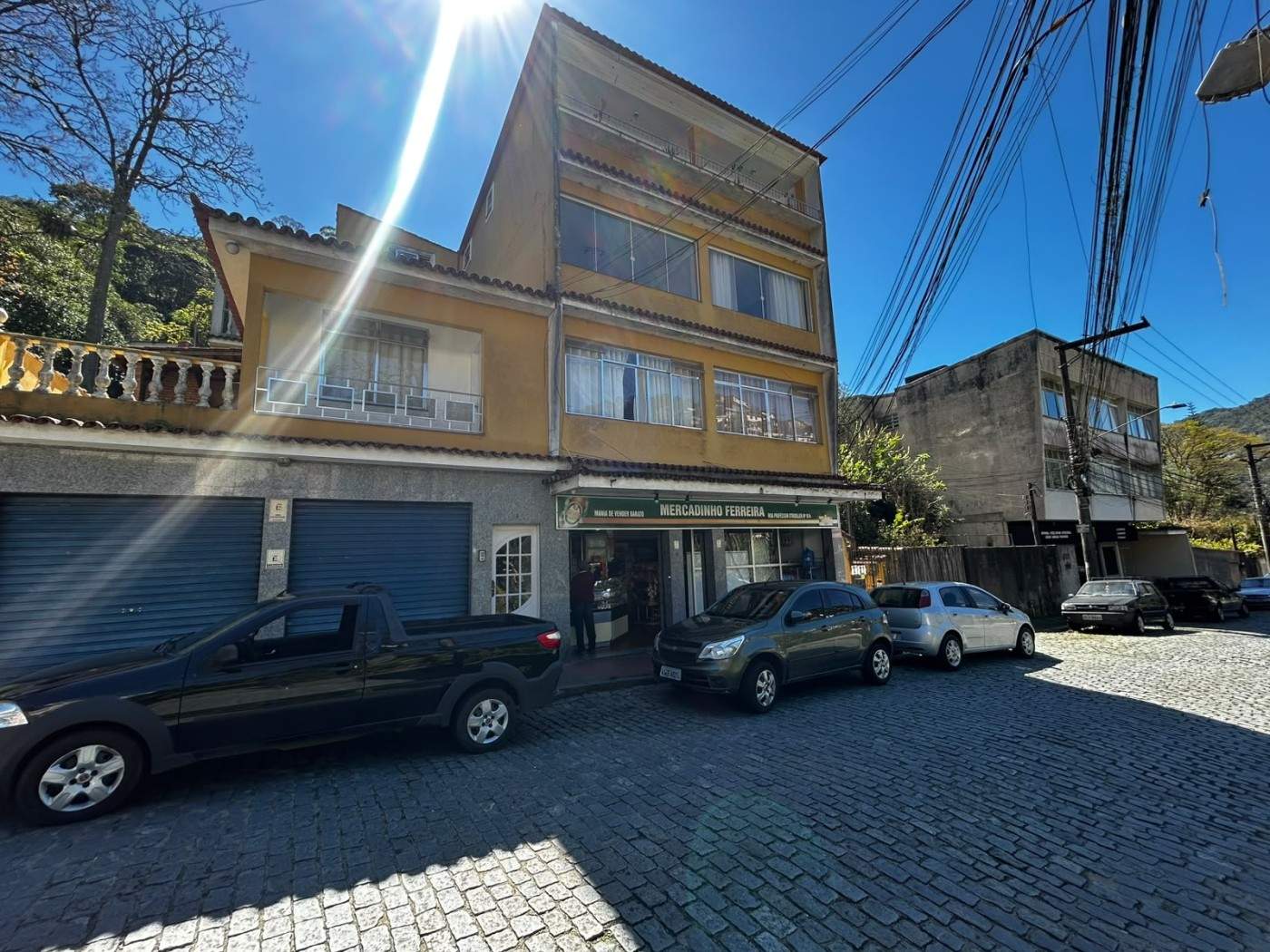 Apartamento à venda em Quarteirão Brasileiro, Petrópolis - RJ